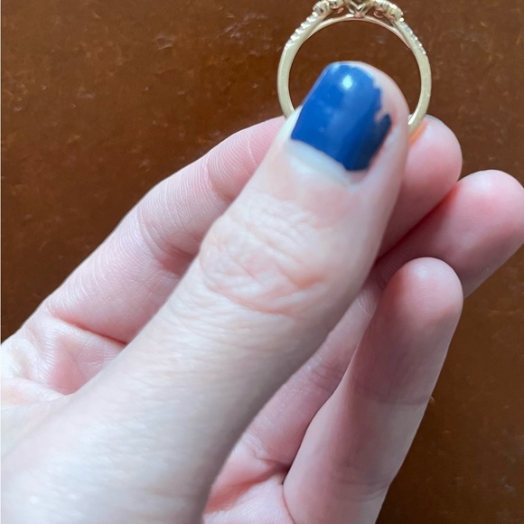 Womens solid rose gold and Diamond ring - vintage look - Picture 5 of 5